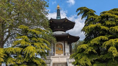 런던 평화 파고다 (더 런던 피스 파고다)